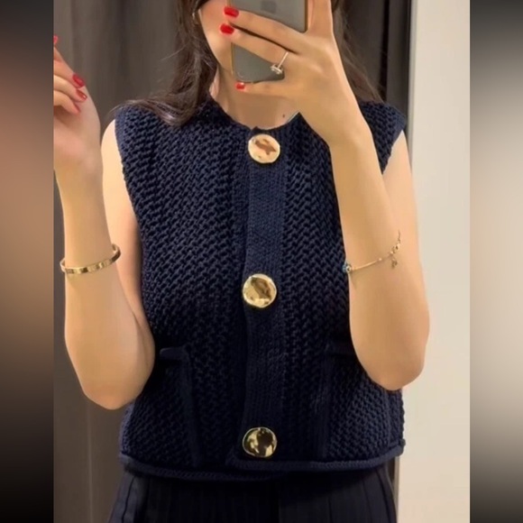 Zara Navy Blue Chunky Knit Button Front Sweater Vest Gold Buttons Size Small - Picture 2 of 8